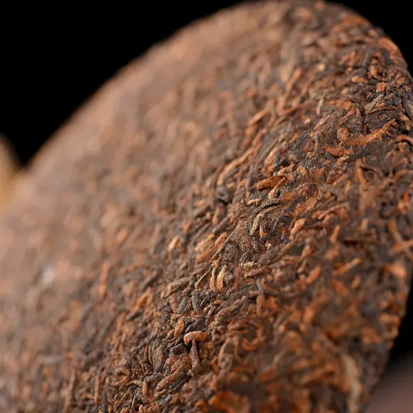 2015 YiWu Region Ancient Tree Golden Bud Ripe Pu'er Tea Cake (易武古树茶) - Image 2