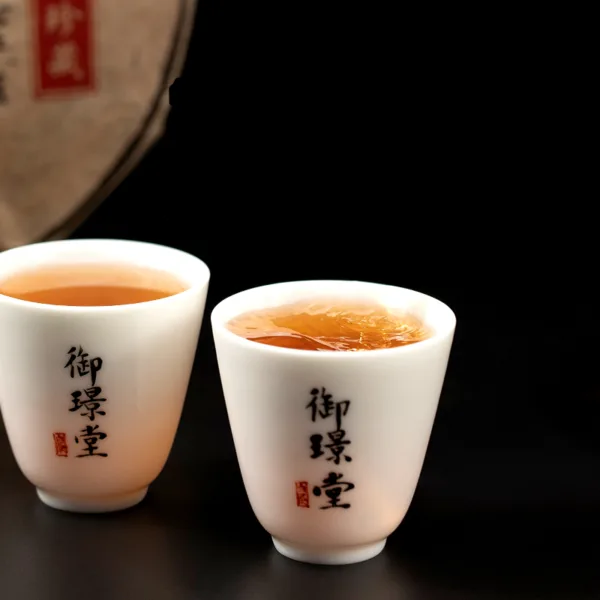 2008 Fuding Tailao Mountain White Tea Shoumei Year High Mountain Old White Tea Cake